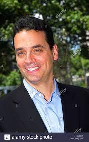 DANIEL H PINK