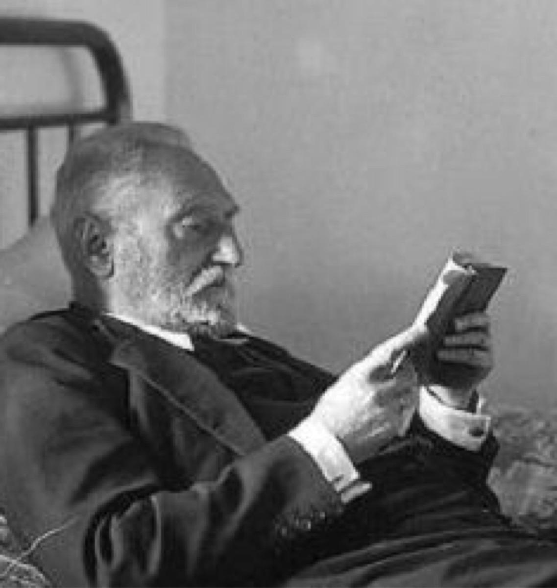 MIGUEL DE UNAMUNO