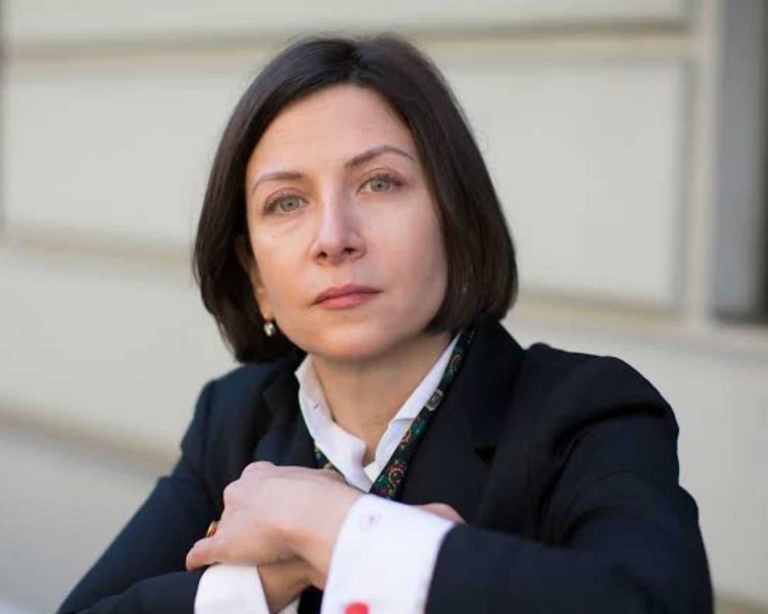 DONNA TARTT