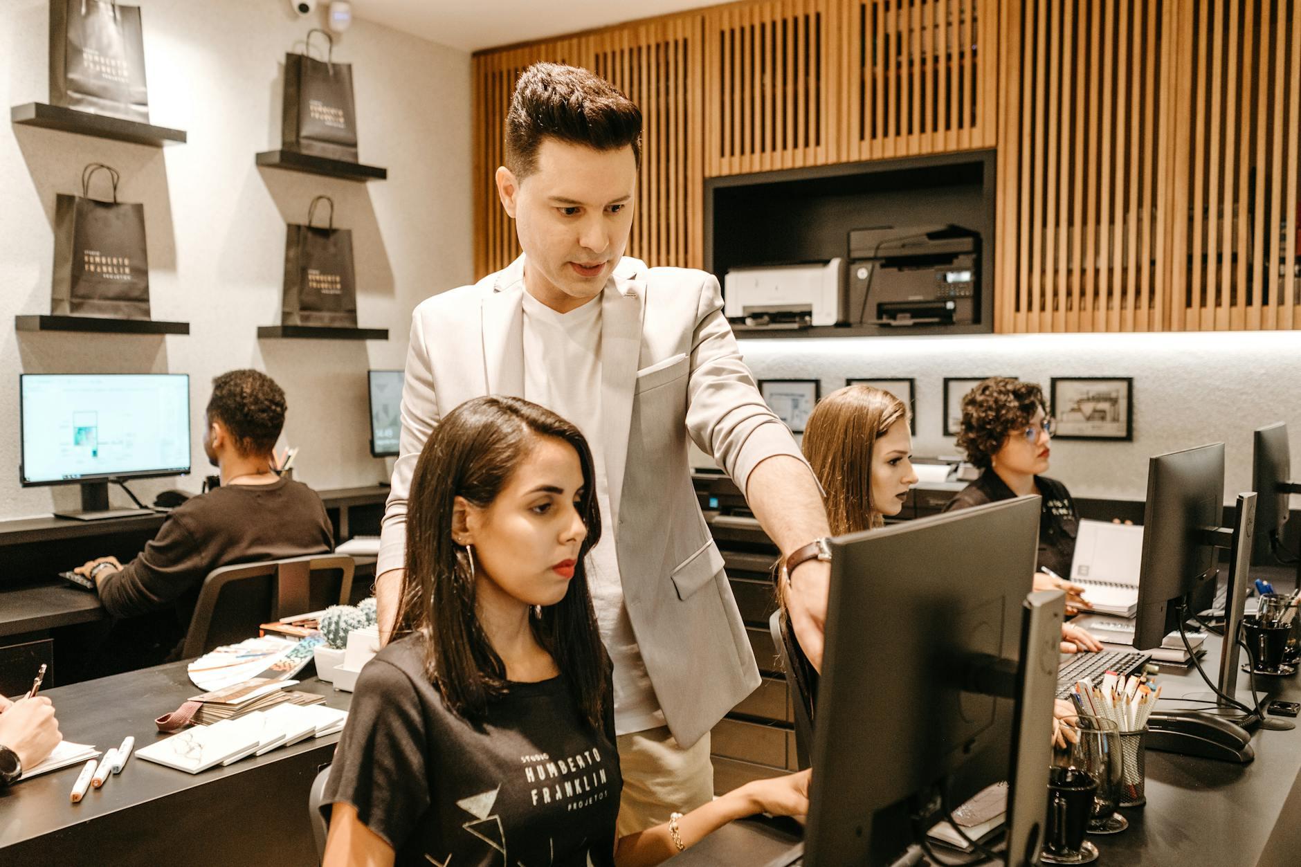 Build 💪 these 10 Skills to become a Hyper-Growth Product Manager 🔥