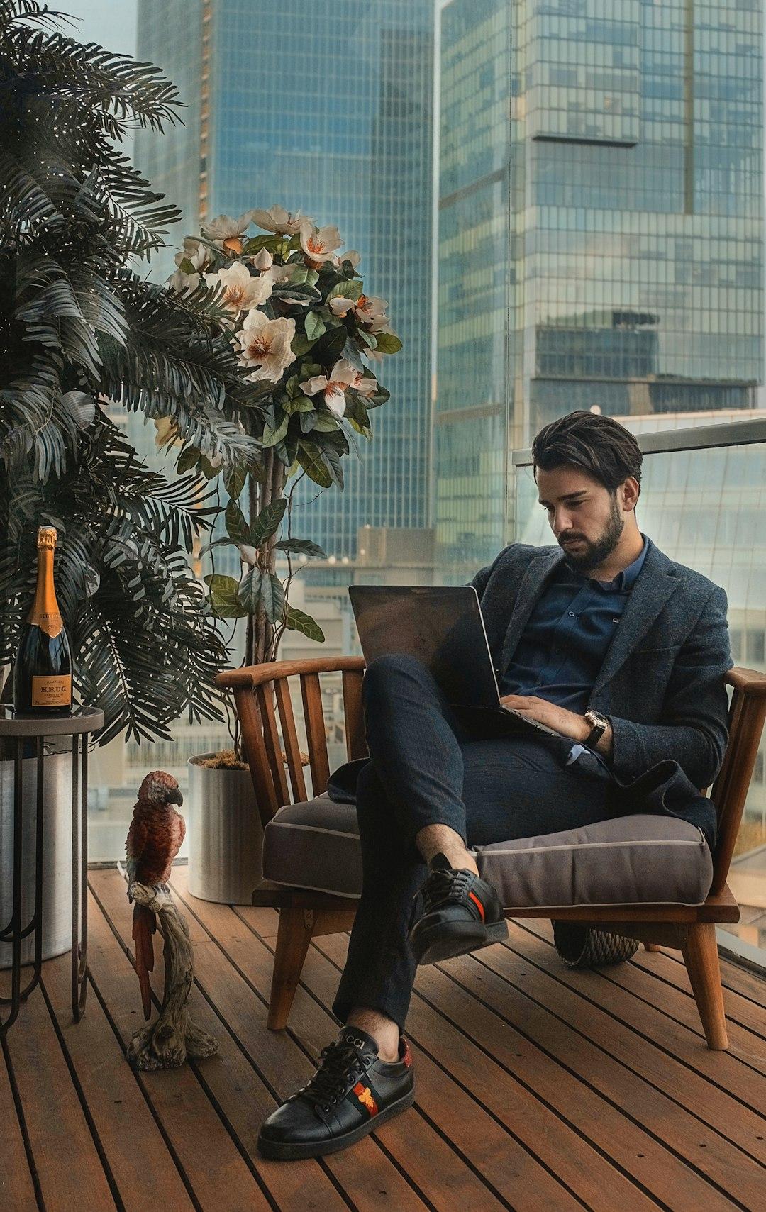 5 Secrets Succesful People
use to get ahead