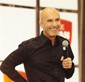 ROBIN SHARMA