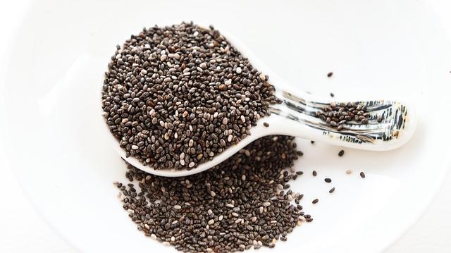 7 AMAZING BENEFITS OF CHIA SEEDS FOR WOMEN