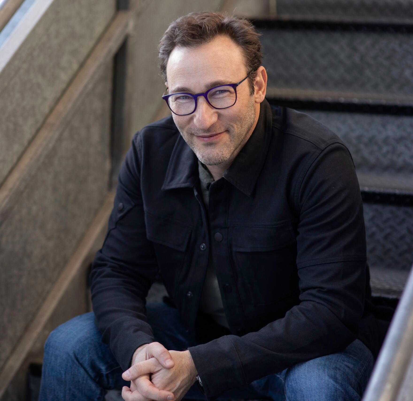 SIMON SINEK