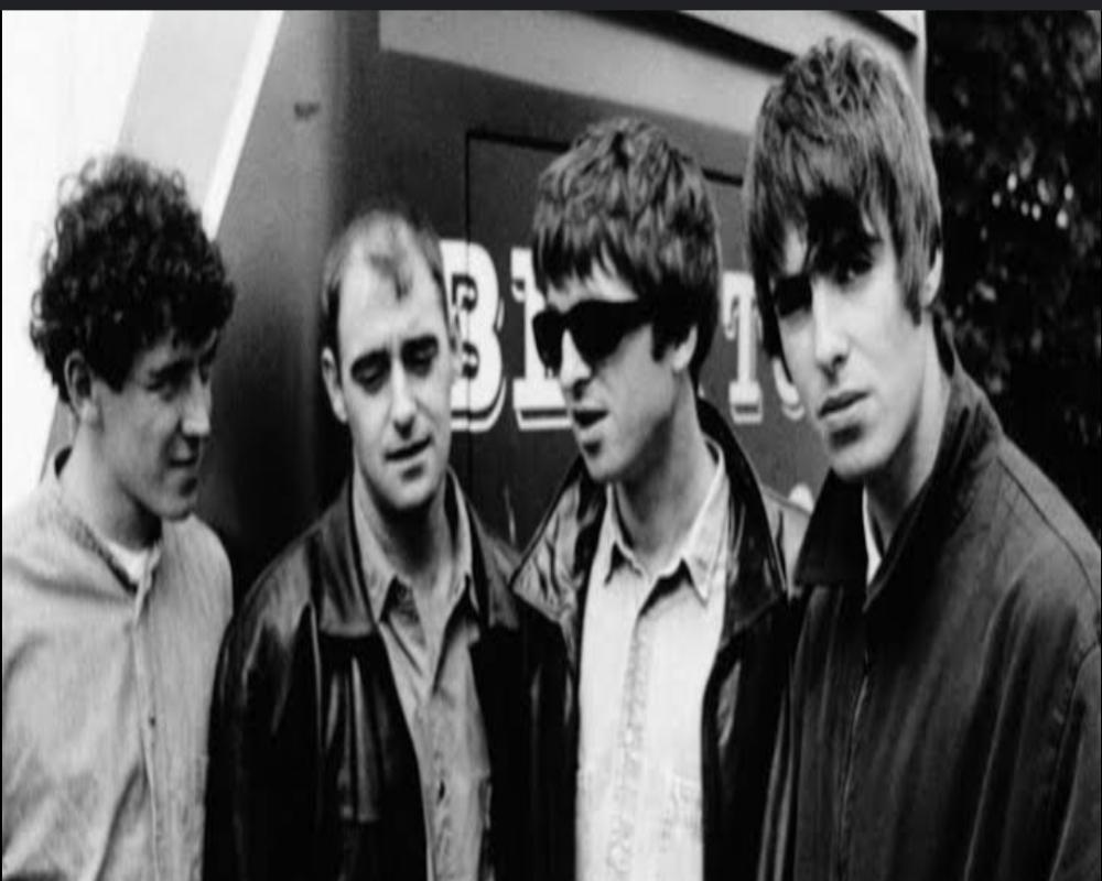 Oasis - Don't Look Back In Anger (1995)