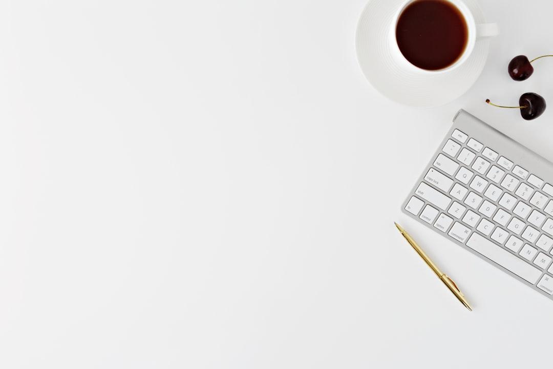 Declutter Your Space, Declutter Your Mind:
Simplifying Your Environment for Clarity