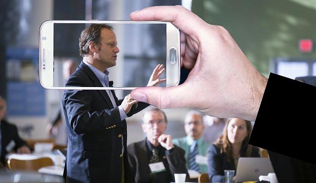 Two rules for public speaking