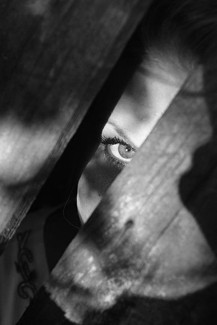 DARYL GREGORY