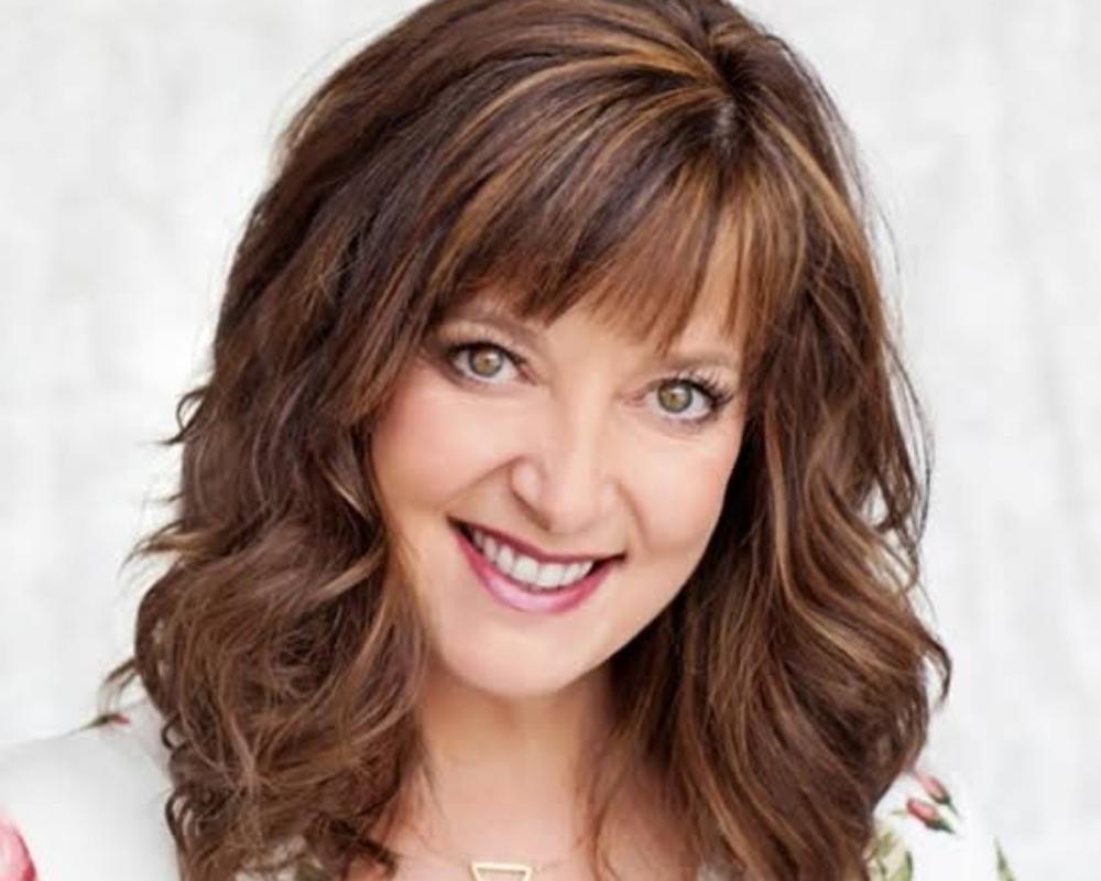 JENNIFER DUKES LEE