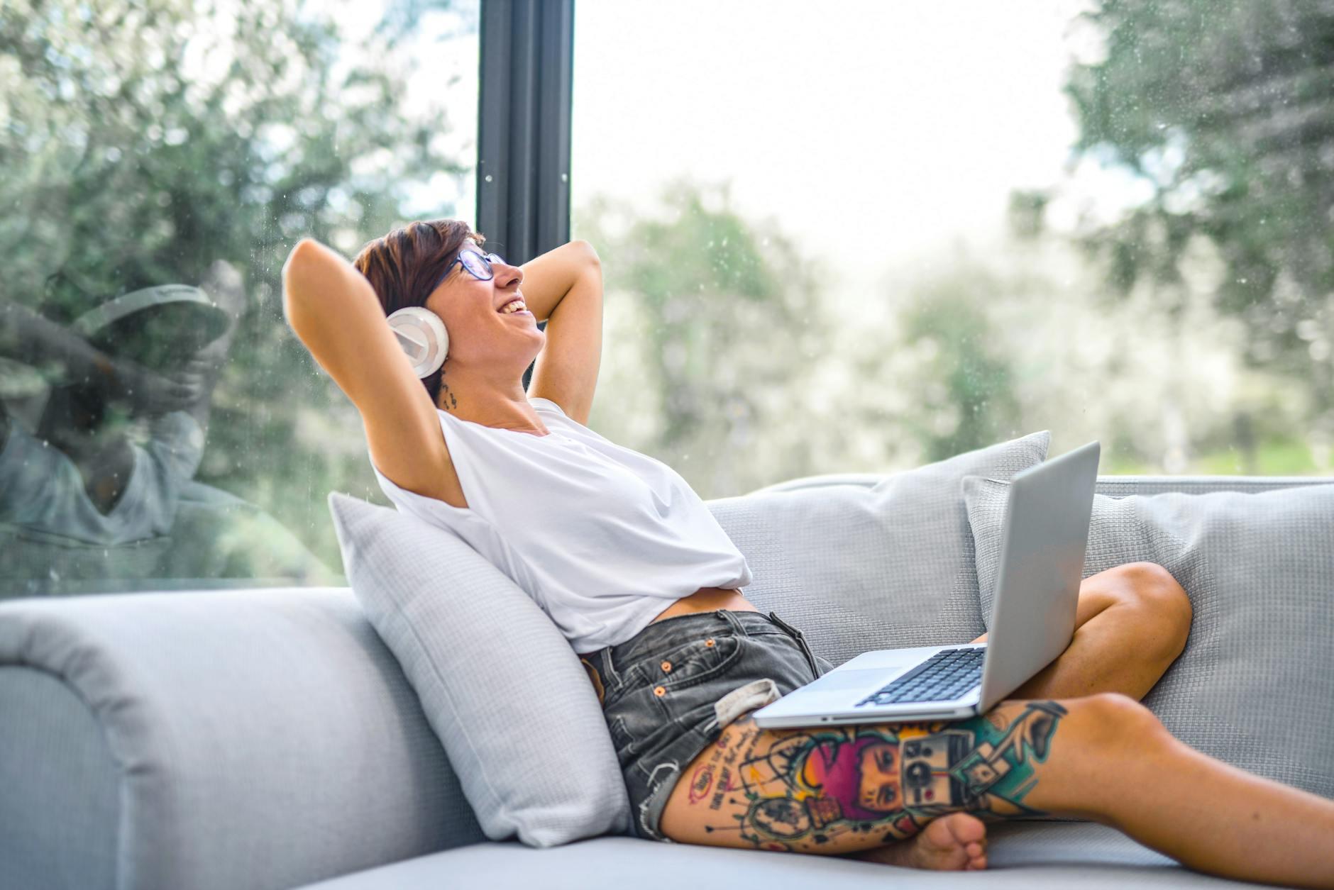 The Best Way to Listen to Music for Productivity
