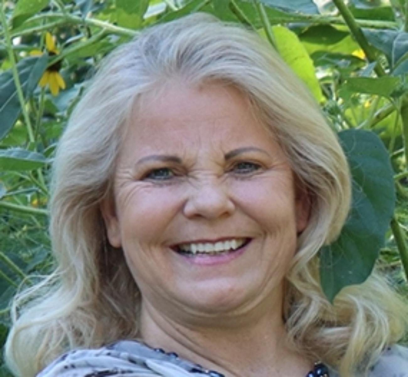 Dr. Joanette Weisse, MD