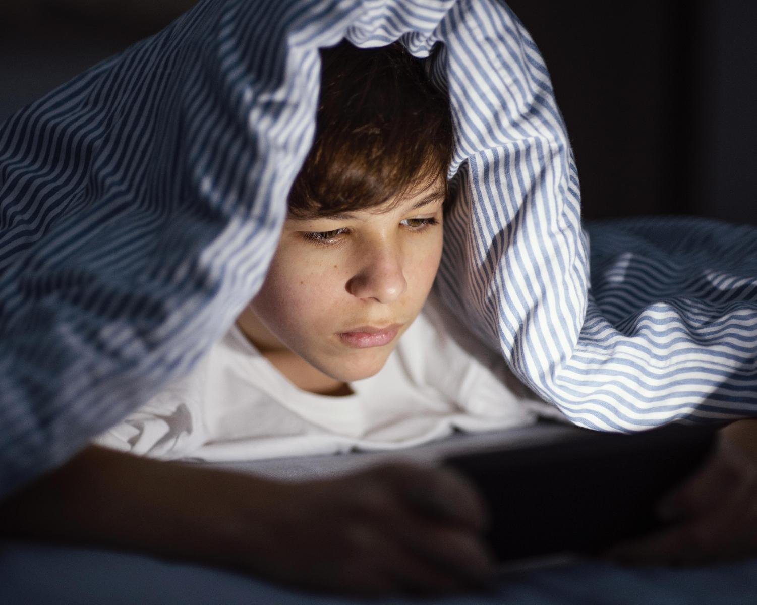 15. Gadget Use Before Bed