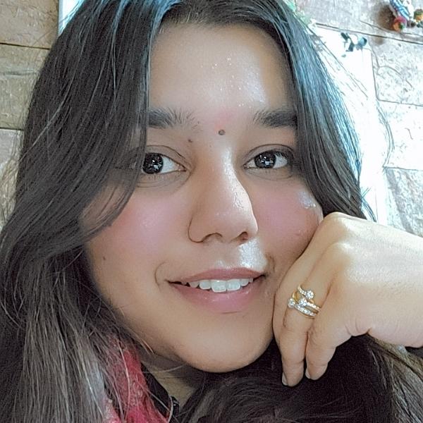 j_geetika1498