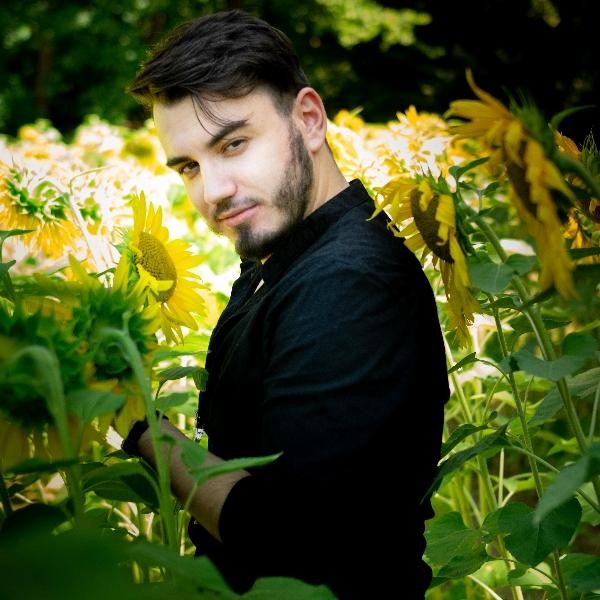 Cosmin Angheluta (@cosminangheluta) - Profile Photo